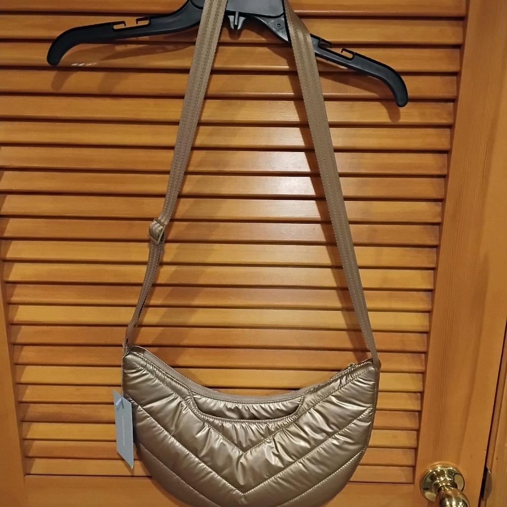 NWT Stylish Chevron Quilted Sling Taupe* - Picture 3 of 5